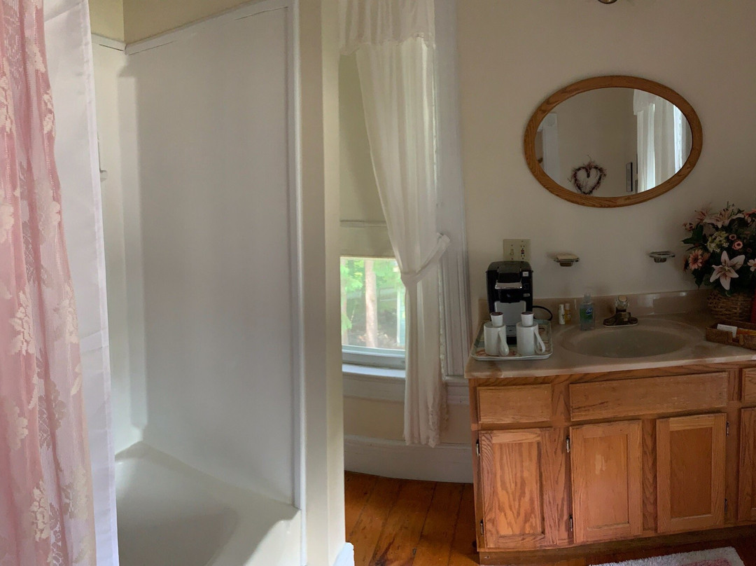 Nelson Avenue Pines主图