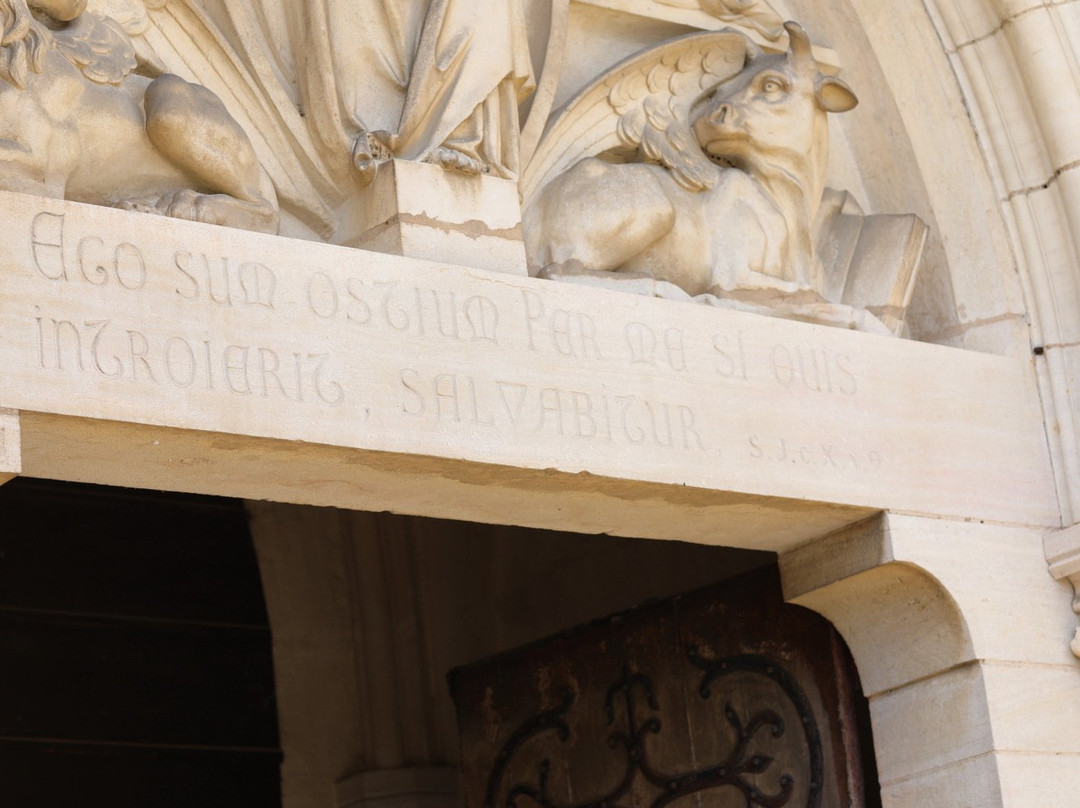 Eglise Saint-Pancrace-Bresse-sur-Grosne必去景点