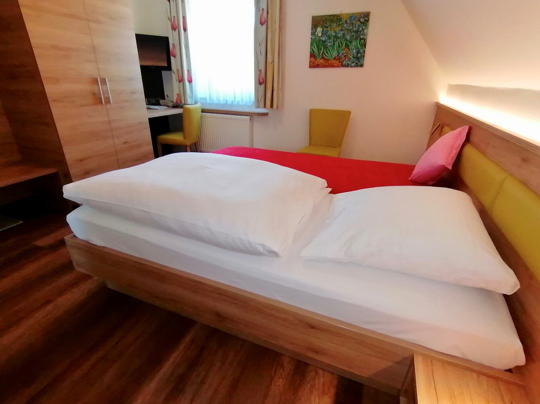 Hotel Gasthaus zur Eiche主图