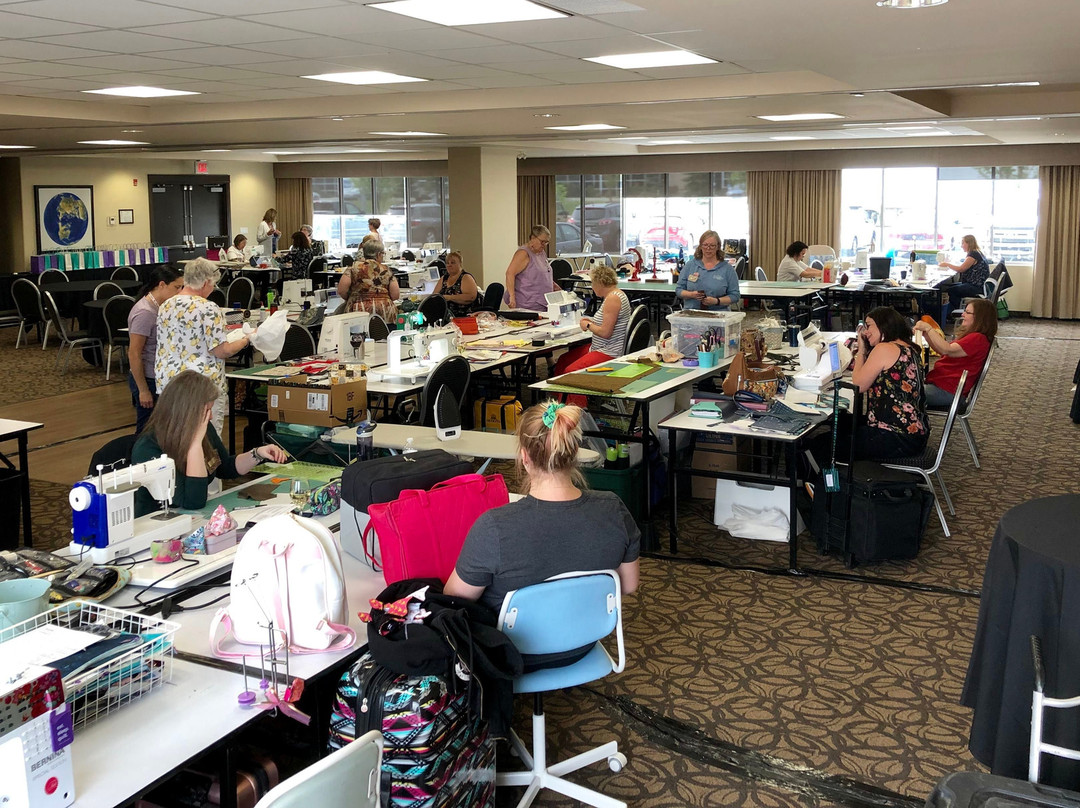 卡尔加里机场欢悦酒店主图