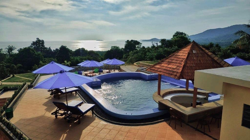 The Happinezz Hills Hotel主图