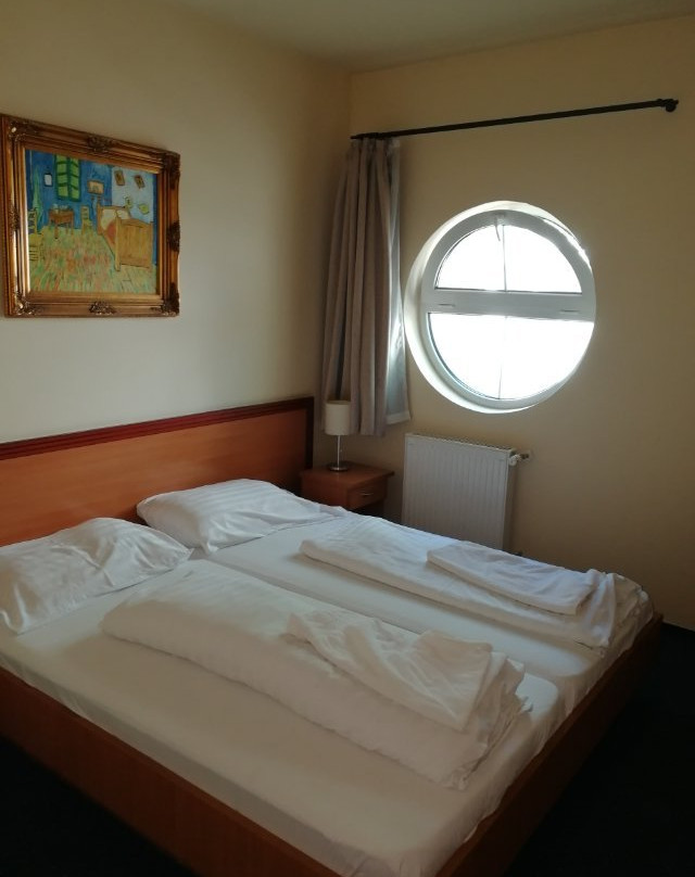 P4W Hotel - Residence Szombathely主图
