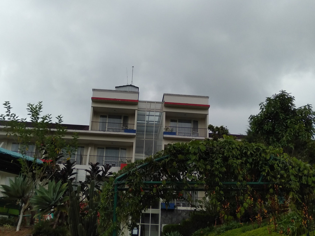 Casa Monte Rosa Hotel – Puncak Mountain Resort主图