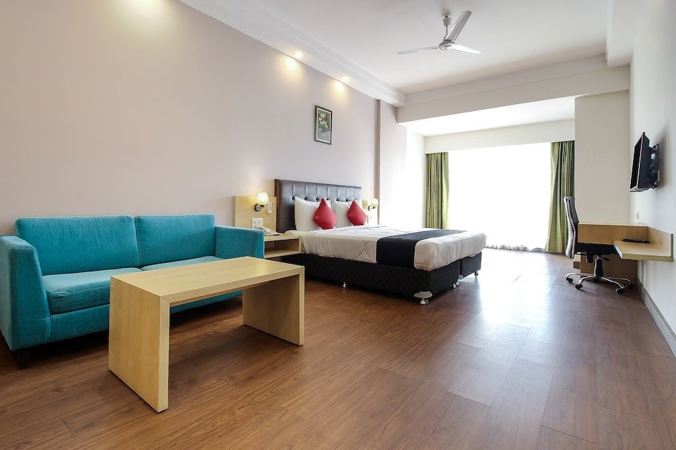 Capital O 13727 Hotel Aarogyam Suites主图