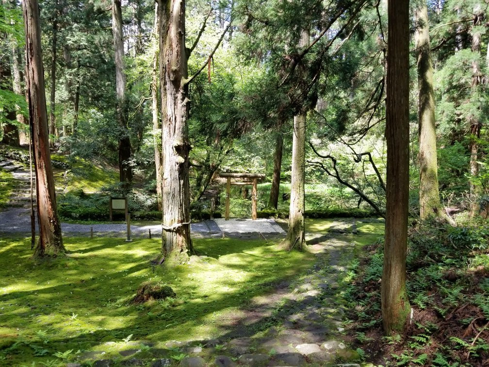 Hakusan Shrine (Heisenji-Hakusan Shrine)景点图片