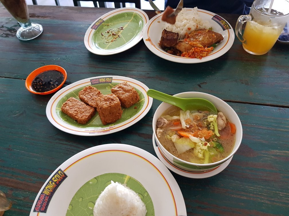 Sampit餐馆和美食-Ayam Bakar Wong Solo