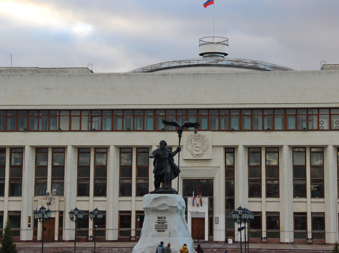 Monument to Ivan III-卡卢加必去景点
