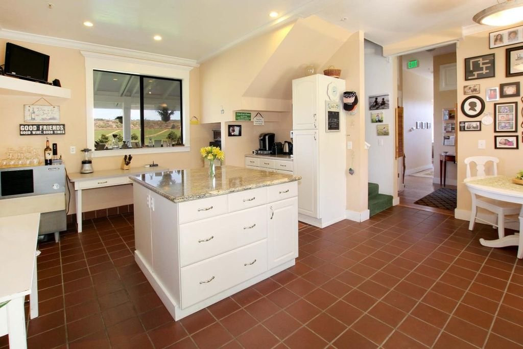 Flora Vista Inn主图