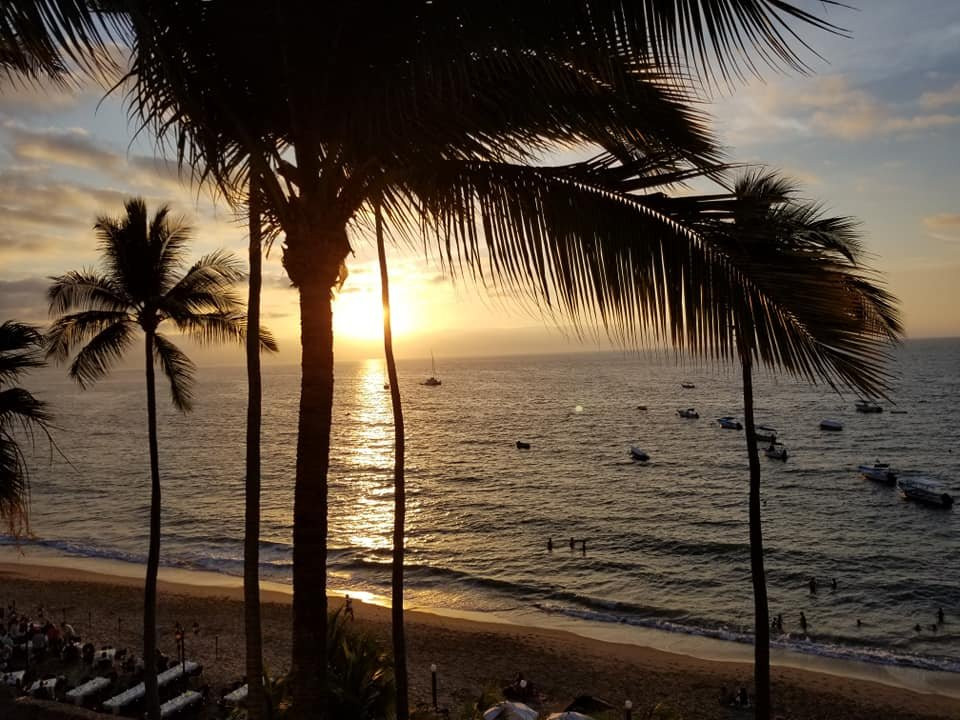 Emperador Beachfront Hotel & Suites主图