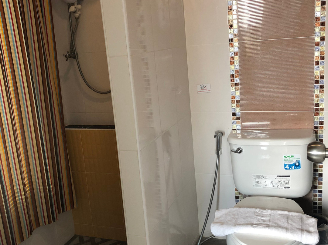 C2U Hotel Uthai Thani主图