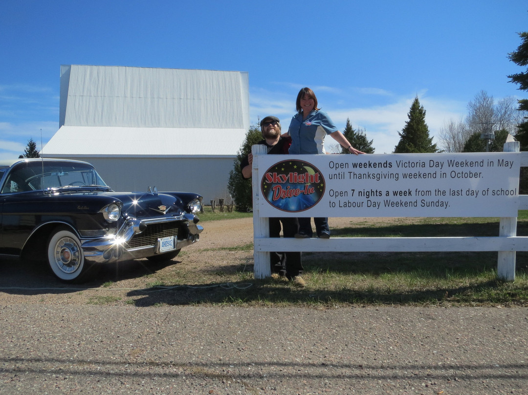 Skylight Drive-in-Pembroke必去景点