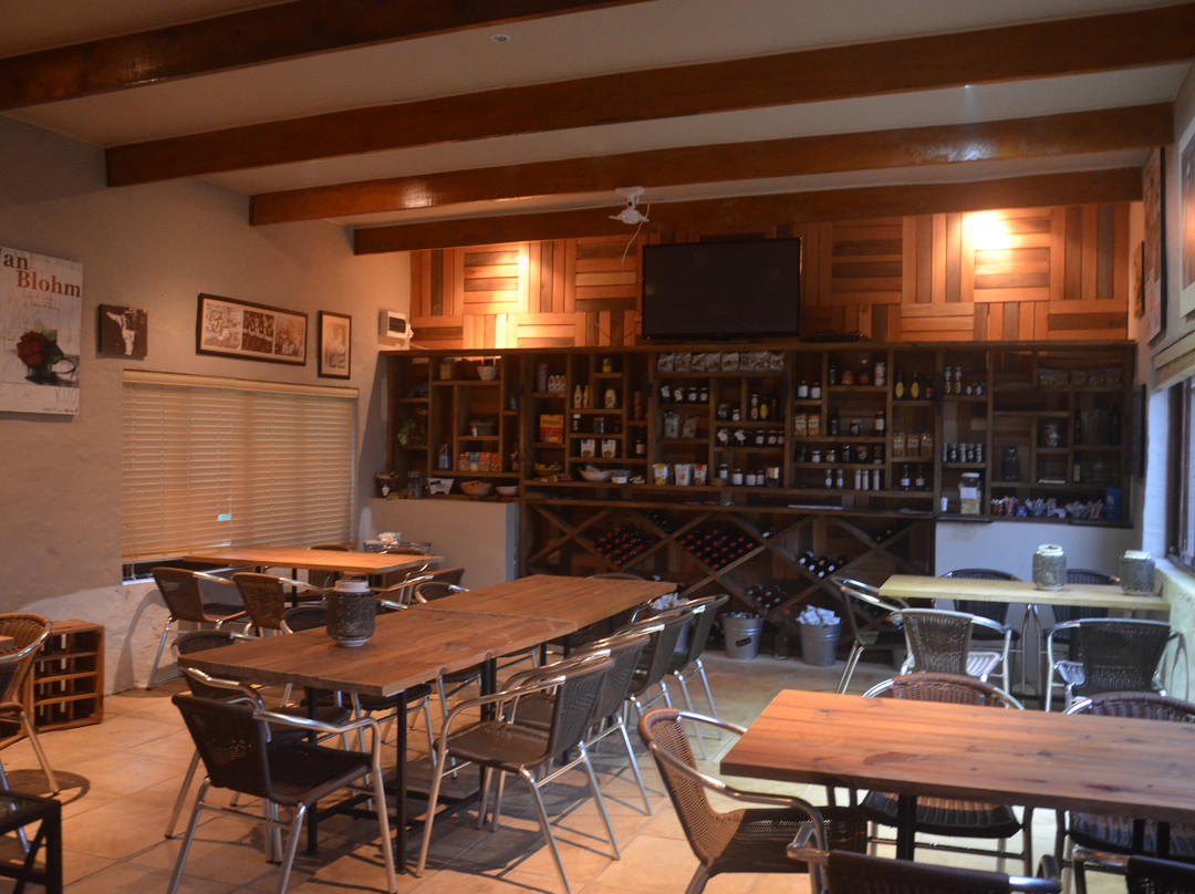 Oyster Kaya At Oyster Bay主图