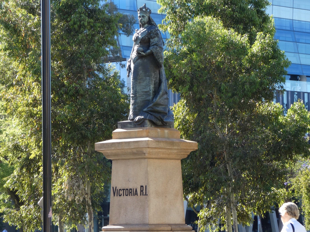 Queen Victoria Monument景点图片