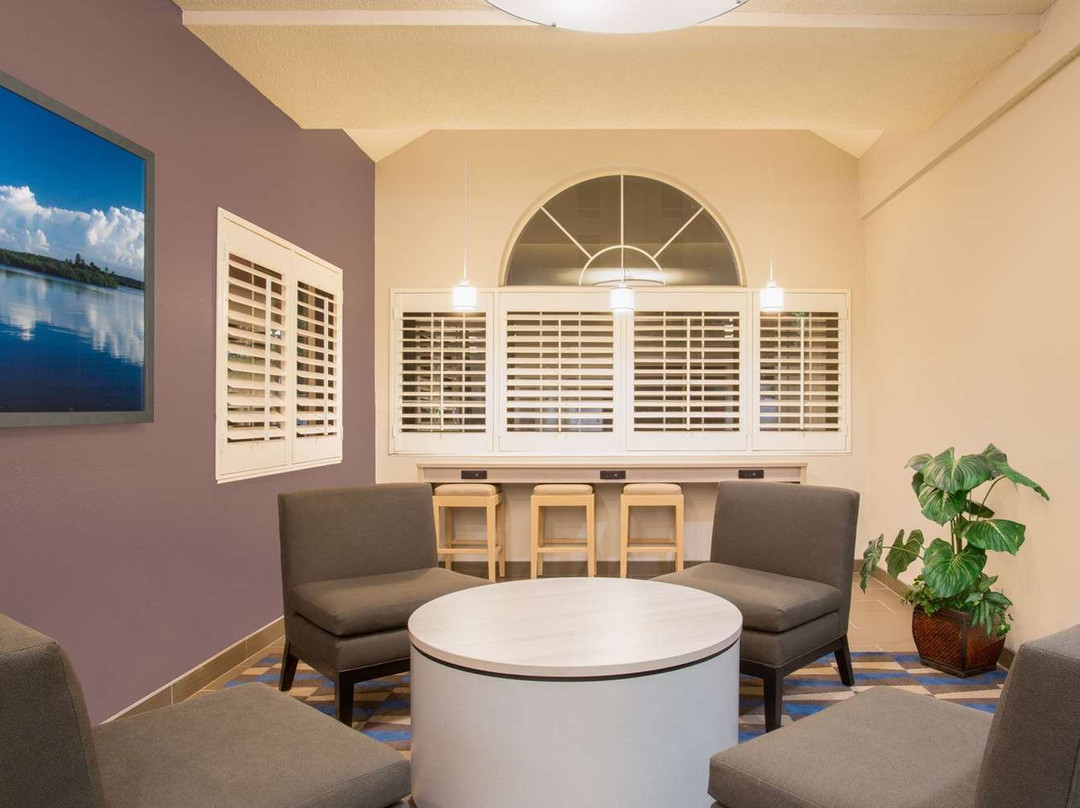 Microtel Inn & Suites by Wyndham Leesburg/Mt Dora主图