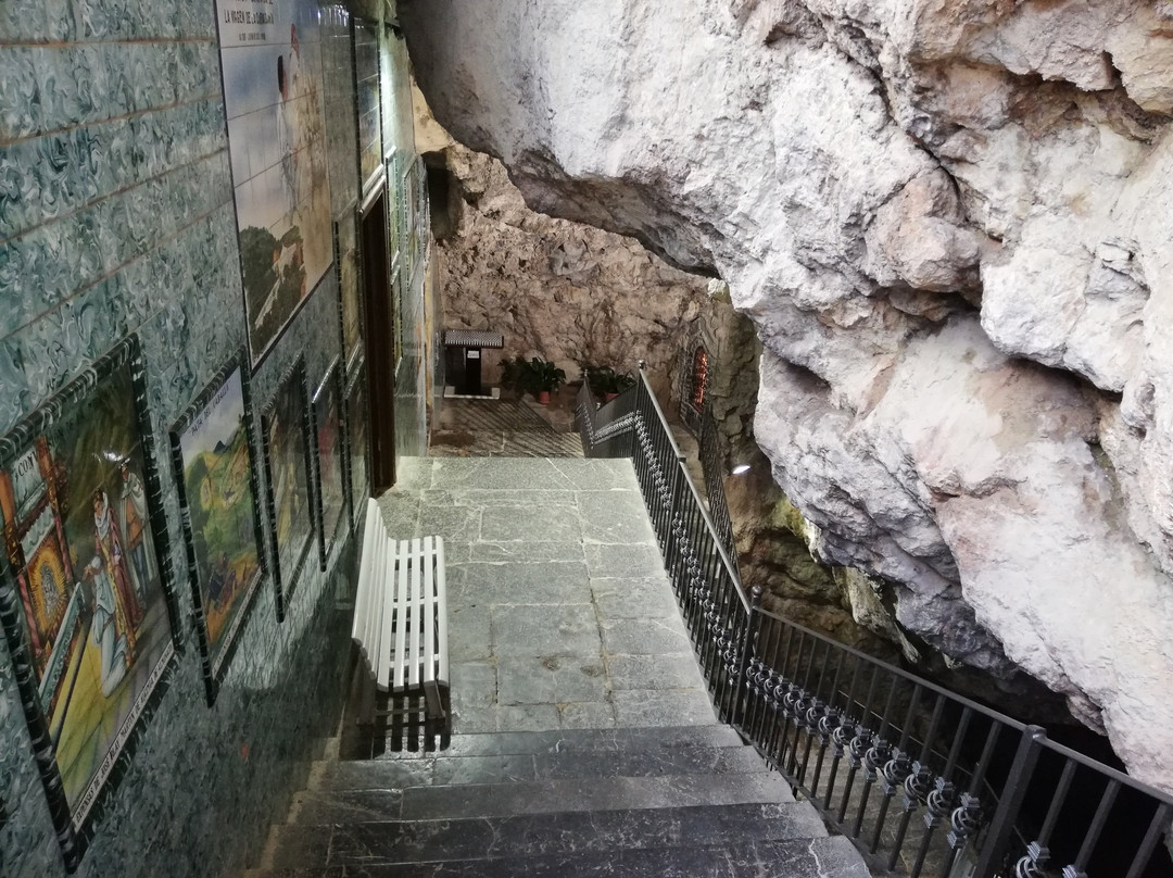 Santuario de la Cueva Santa景点图片