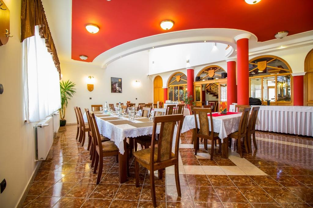 Hotel Corvinus主图