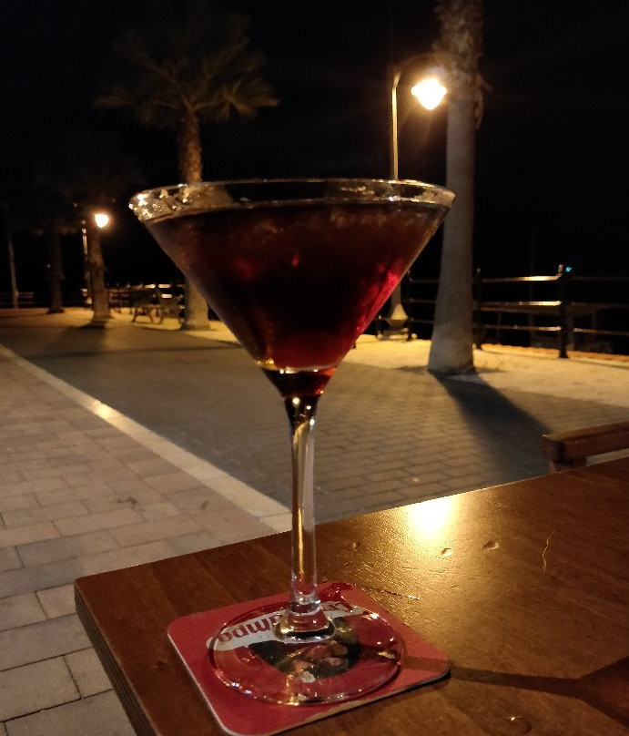Tutti Bar Cockteleria-Es Castell必去景点