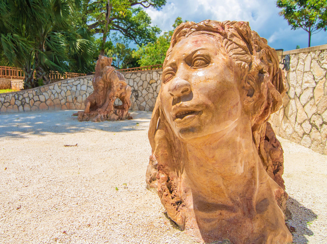 Jamaica Giants Sculpture park and art galleries景点图片