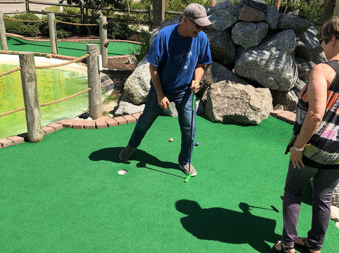 Lost Mine Miniature Golf Course-美特尔海滩必去景点