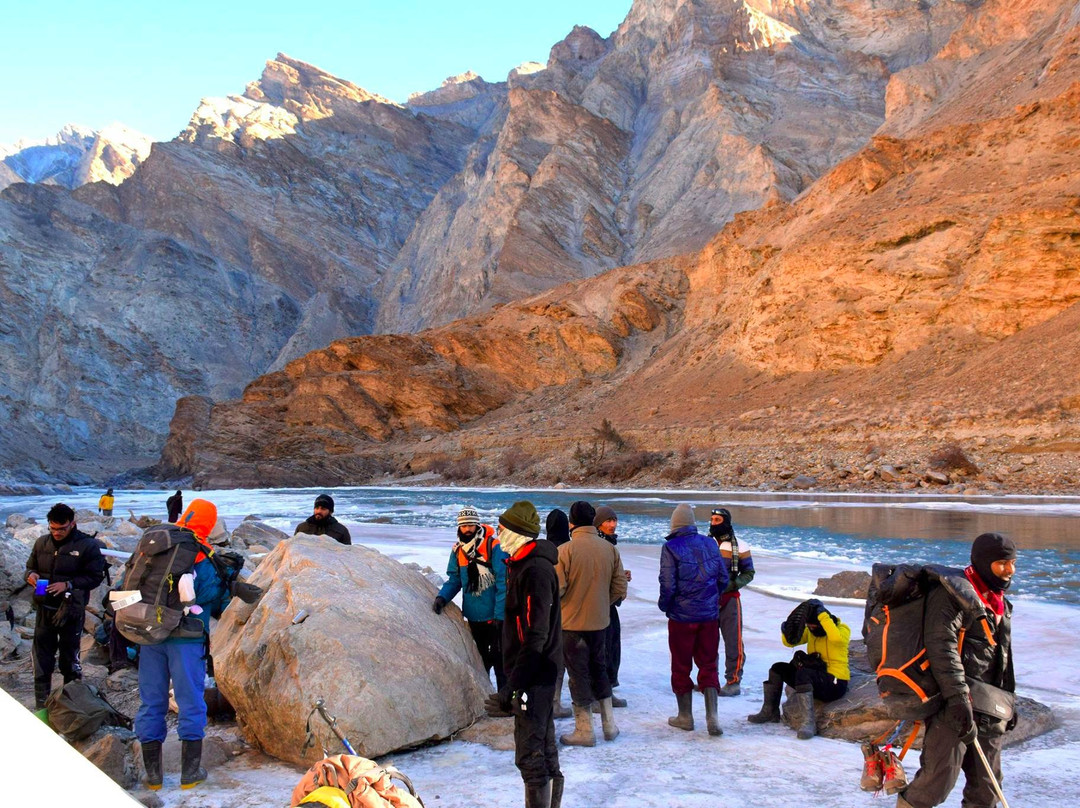 White Peaks Adventures景点图片