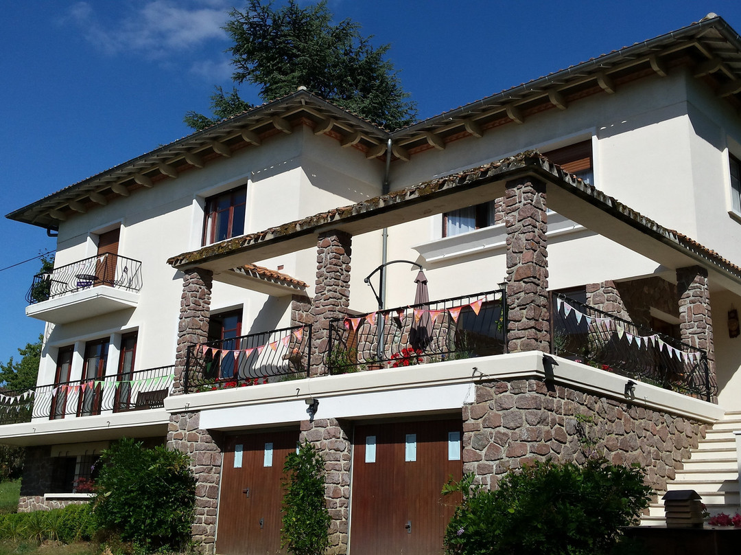 13 Bees Chambre d'Hote (B&B) and Beekeeping Holidays主图