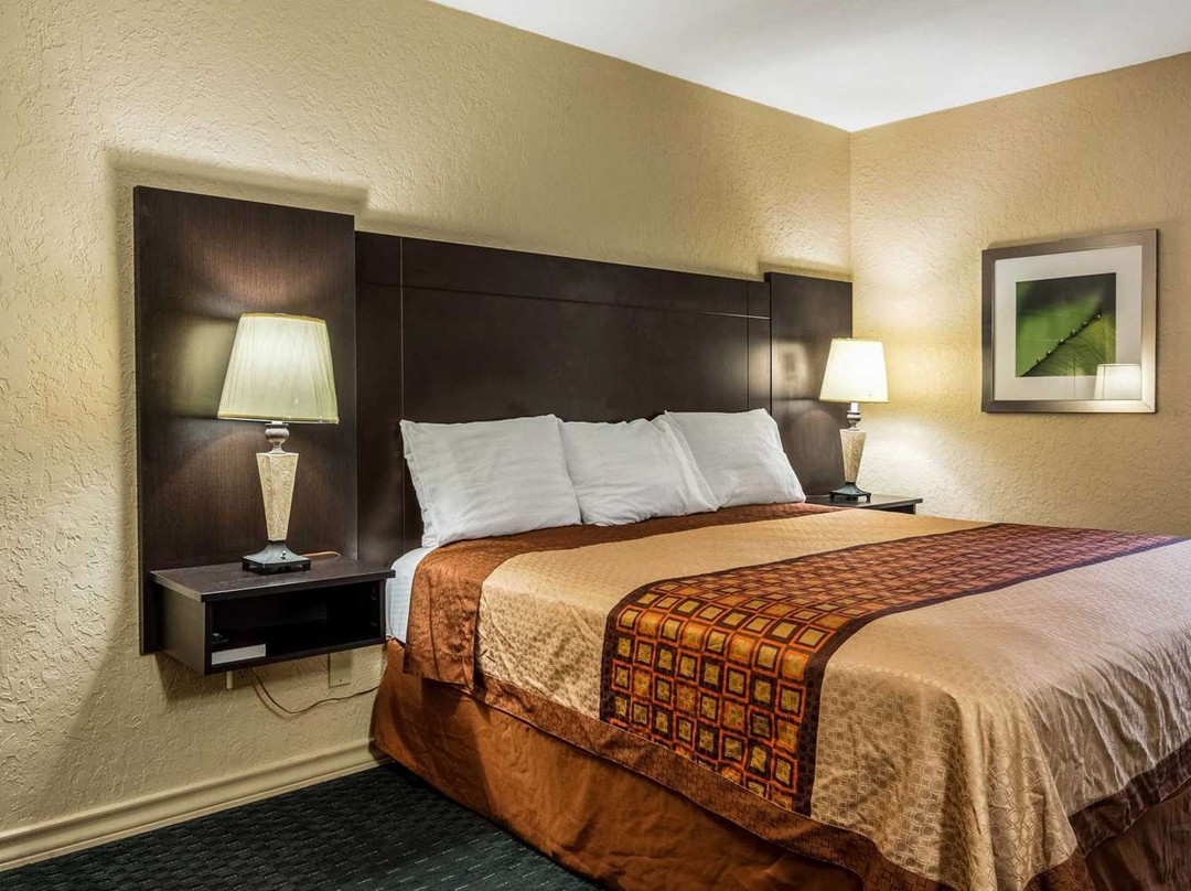 Rodeway Inn Broken Bow-Hochatown主图