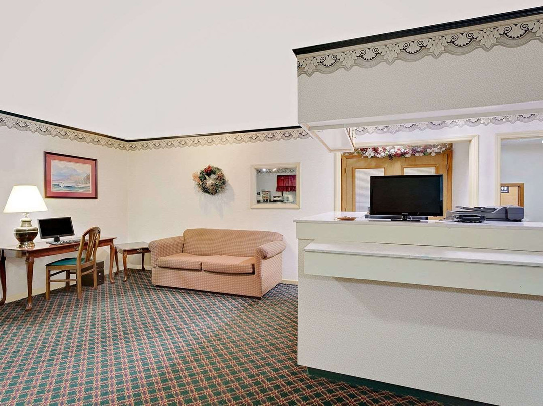 Super 8 by Wyndham Hillsville主图