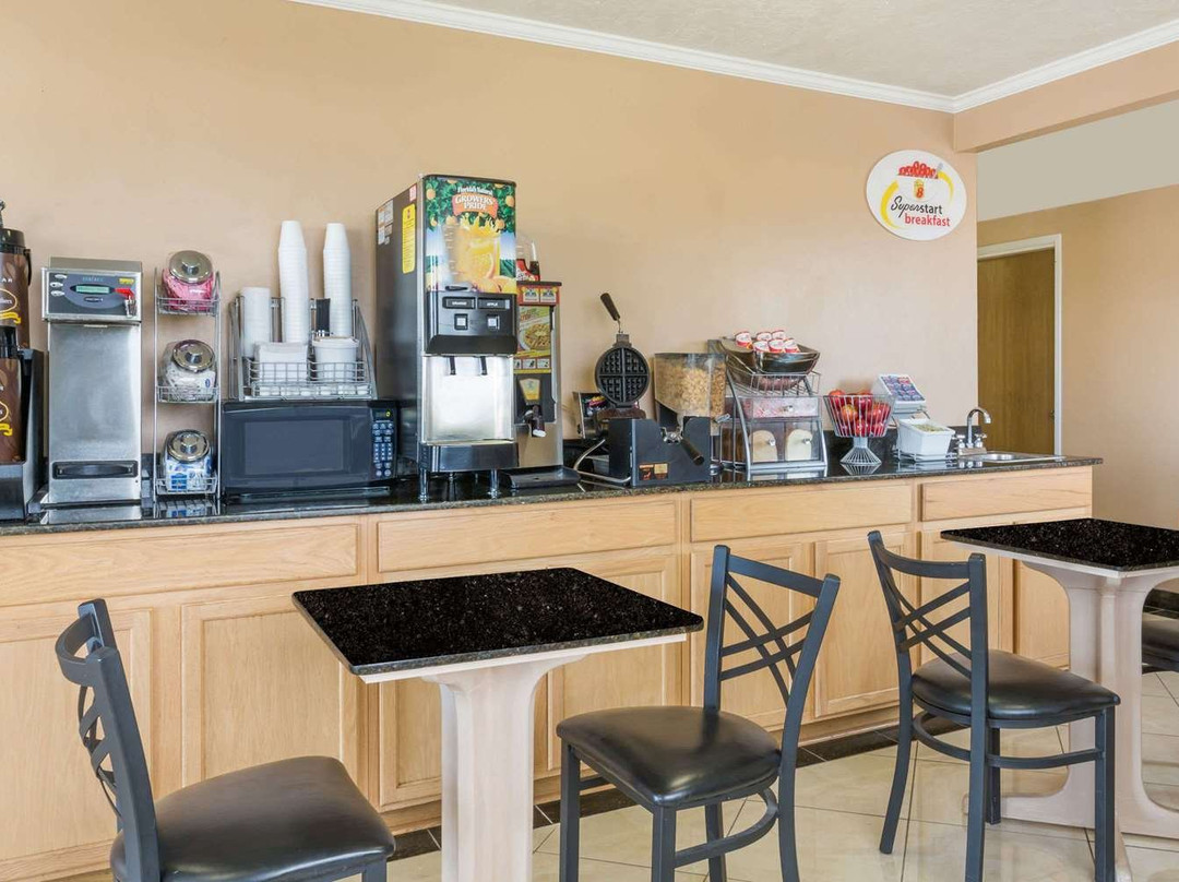 Super 8 by Wyndham Nephi主图