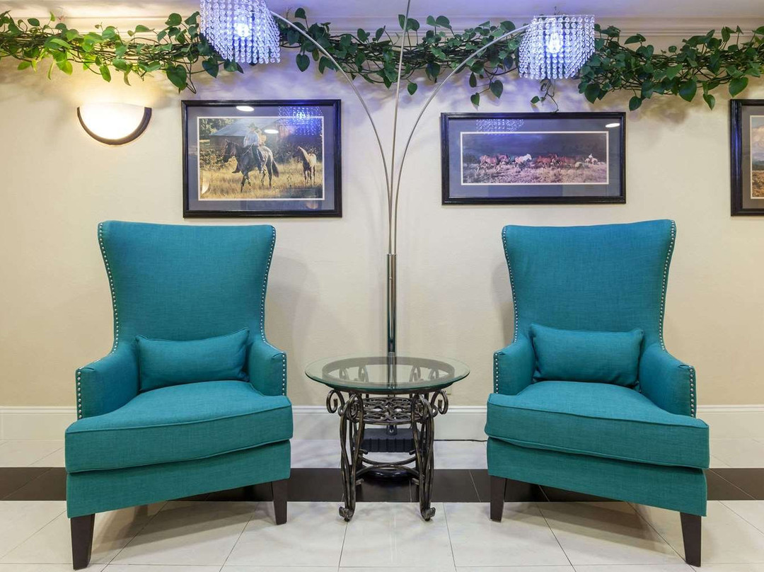 Super 8 by Wyndham Sulphur主图