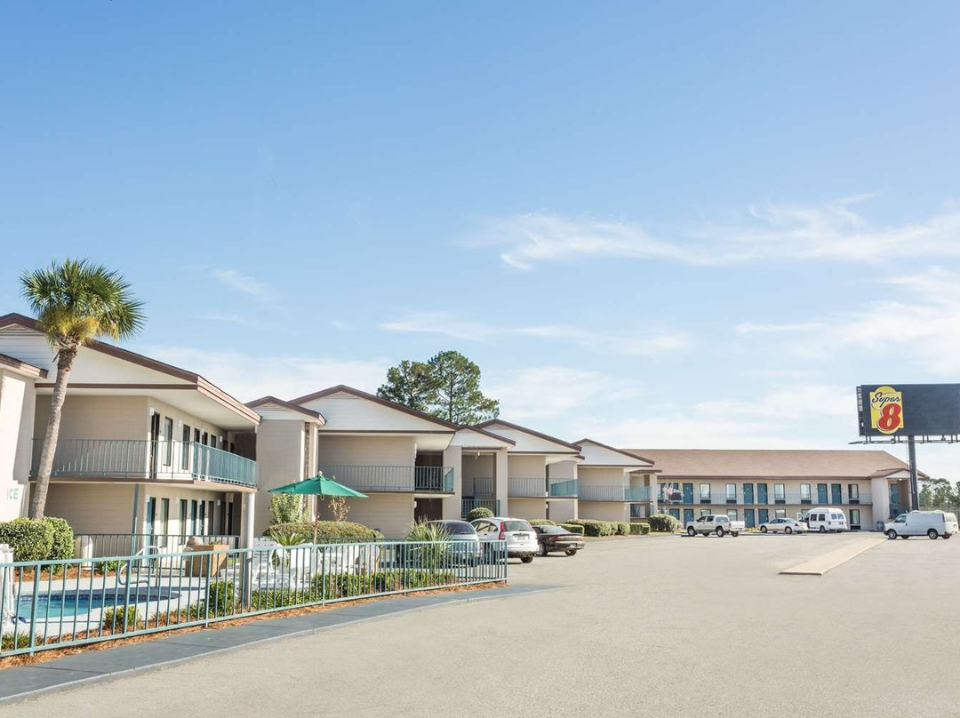 Super 8 by Wyndham Adel主图