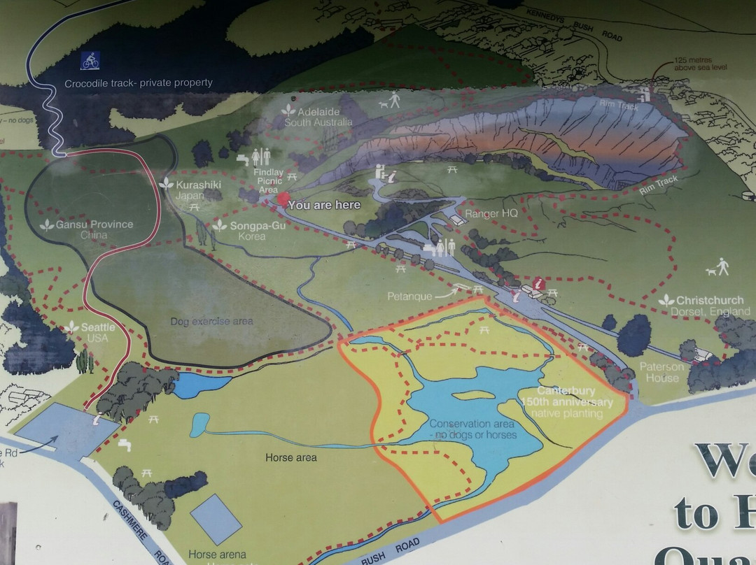 Halswell Quarry Park景点图片