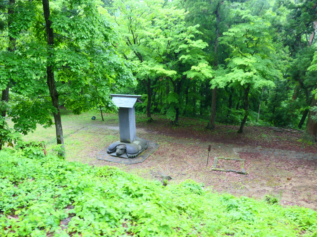 Aizuhanshu Matsudaira Family Grave-会津若松市必去景点