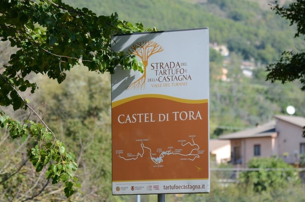 Castel Di Tora景点图片