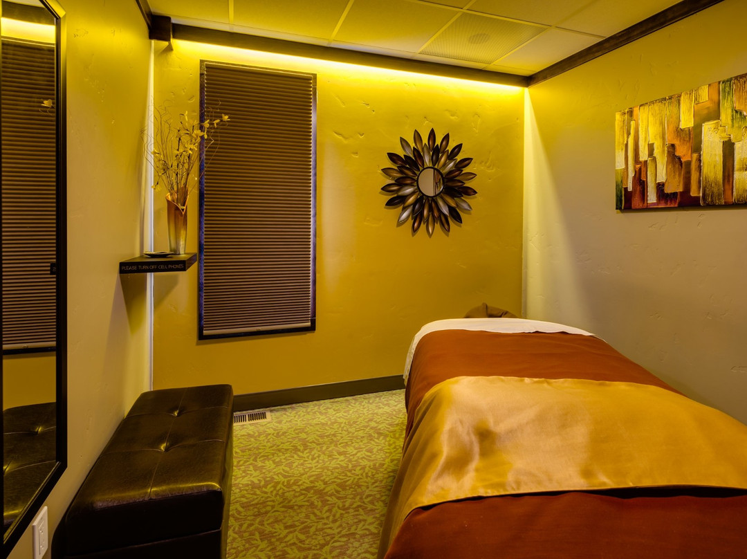 Alaska Massage Clinic景点图片