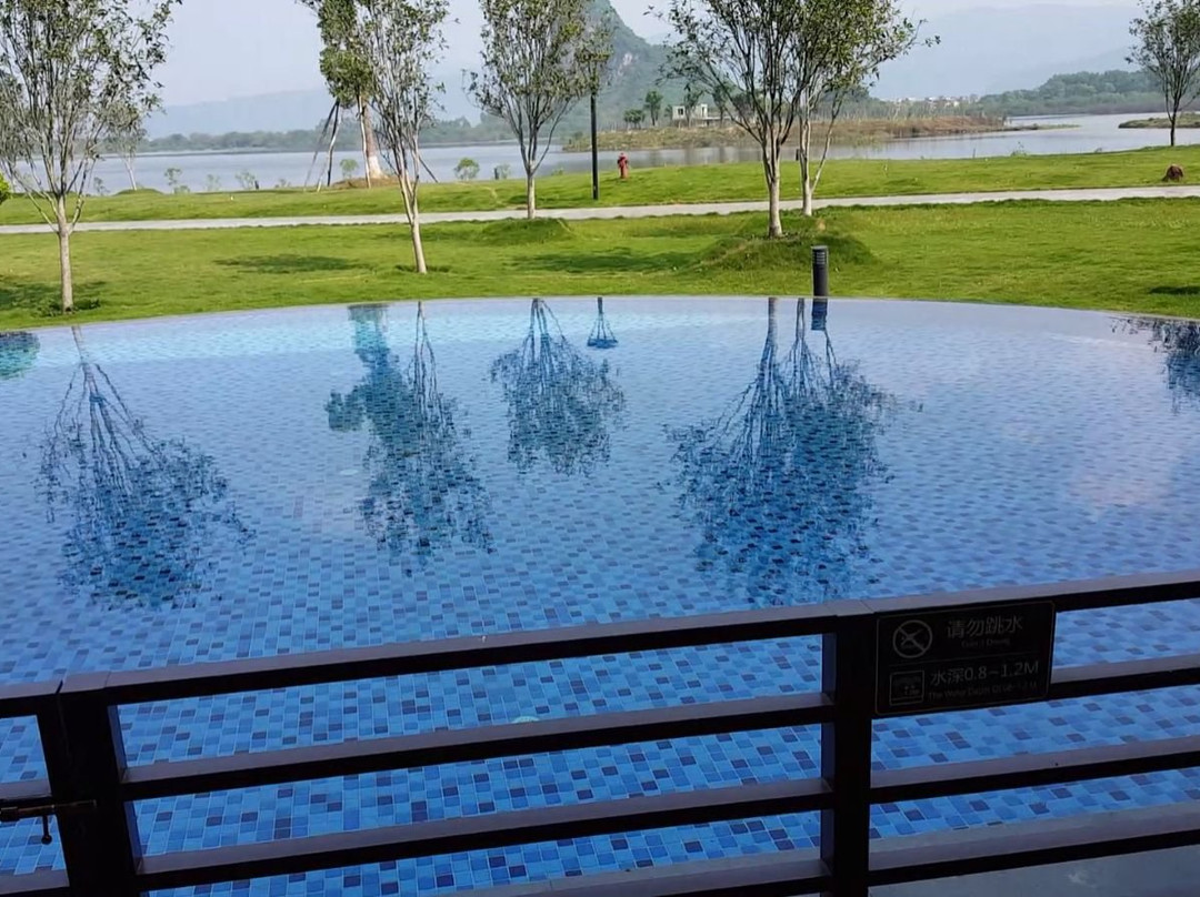 宝晶宫天鹅湖度假酒店主图