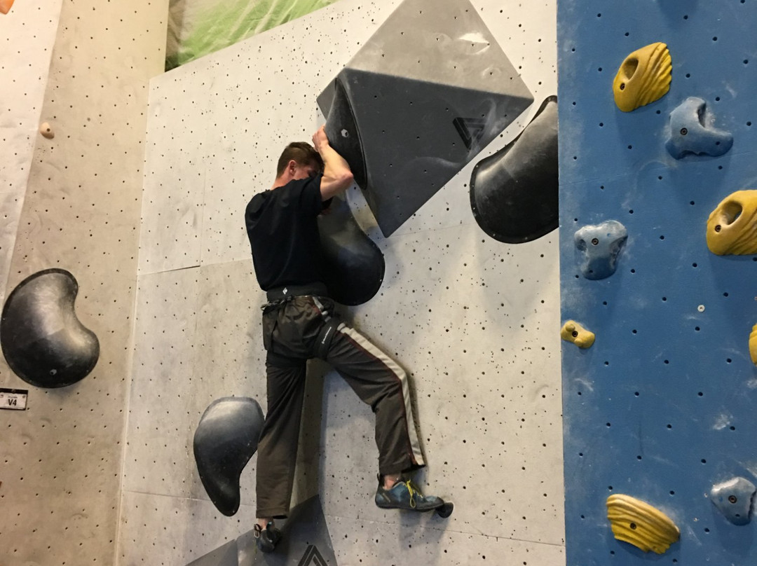 Earth Treks Climbing Centers Golden-戈尔登必去景点