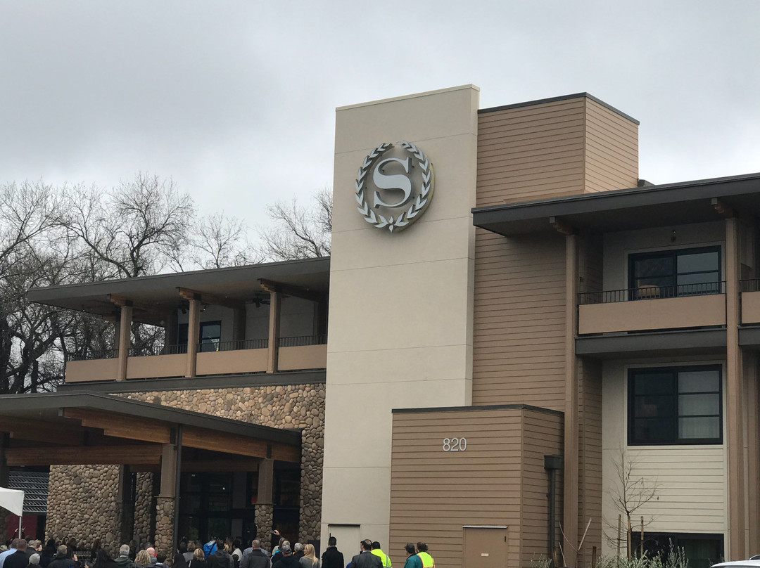 Sheraton Redding Hotel at the Sundial Bridge主图