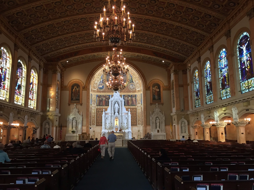 Basilica Of Saint Edward景点图片
