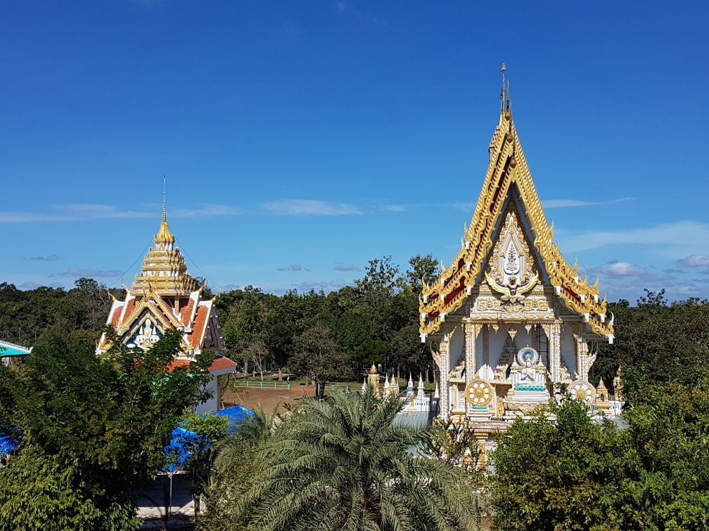 Wat Suan Hin Pha Nang Khoi-是曼迈必去景点