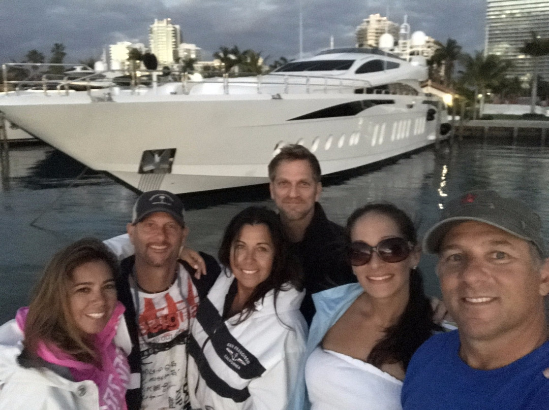 Haulover Boat Rentals and Tours景点图片