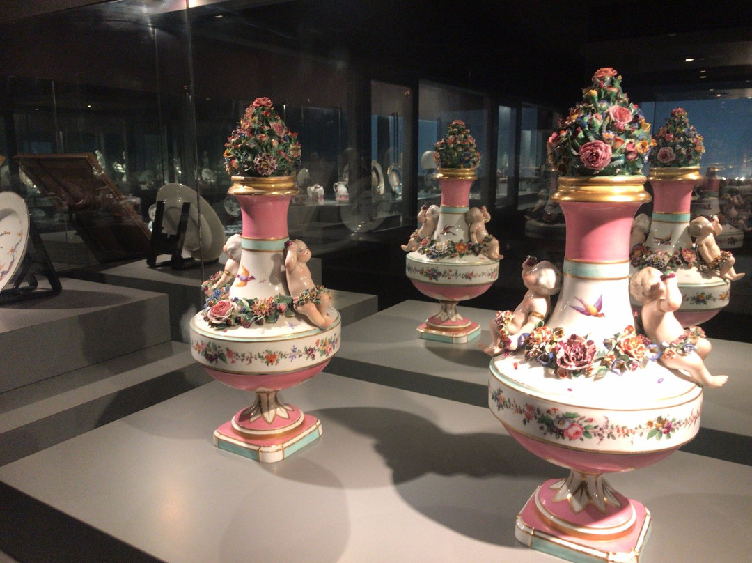 Kiyosato Porcelain Museum景点图片