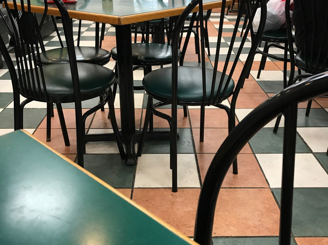 格林贝尔特餐馆和美食-Three Brothers Italian Restaurant