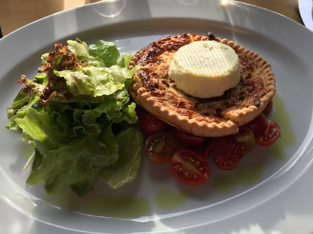Nebikon餐馆和美食-Burgrain-Stube