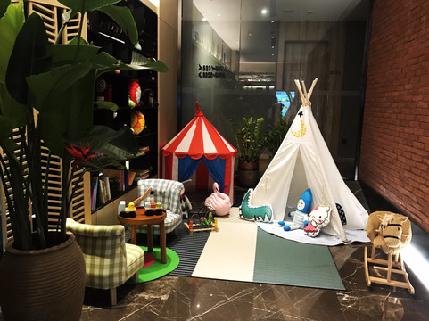 上海亚朵酒店陆家嘴八佰伴店主图