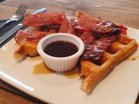 Rossà Coffee & Crepes主图