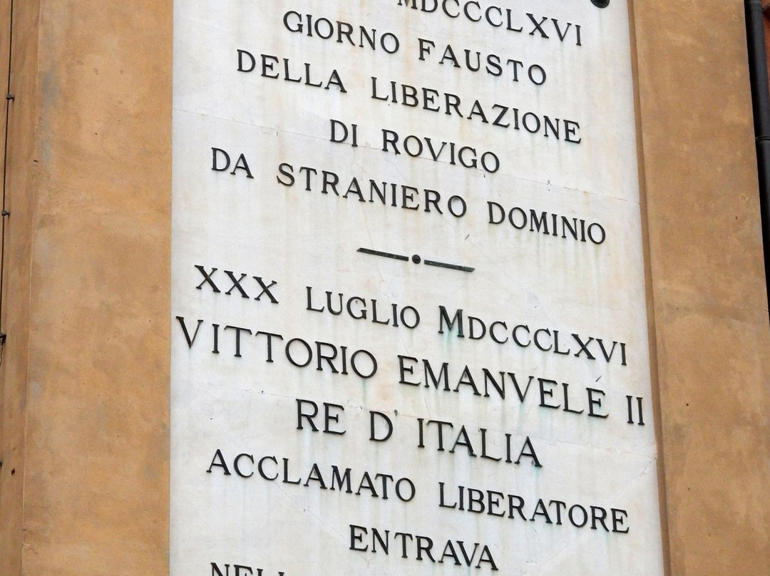 Palazzo del Municipio-罗维戈必去景点