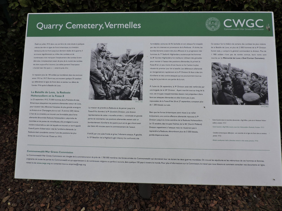 Quarry Cemetery景点图片