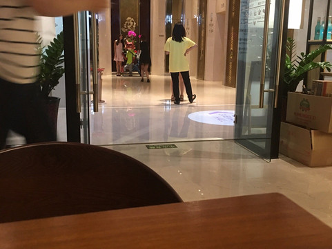 朗丽兹西山花园酒店 主图