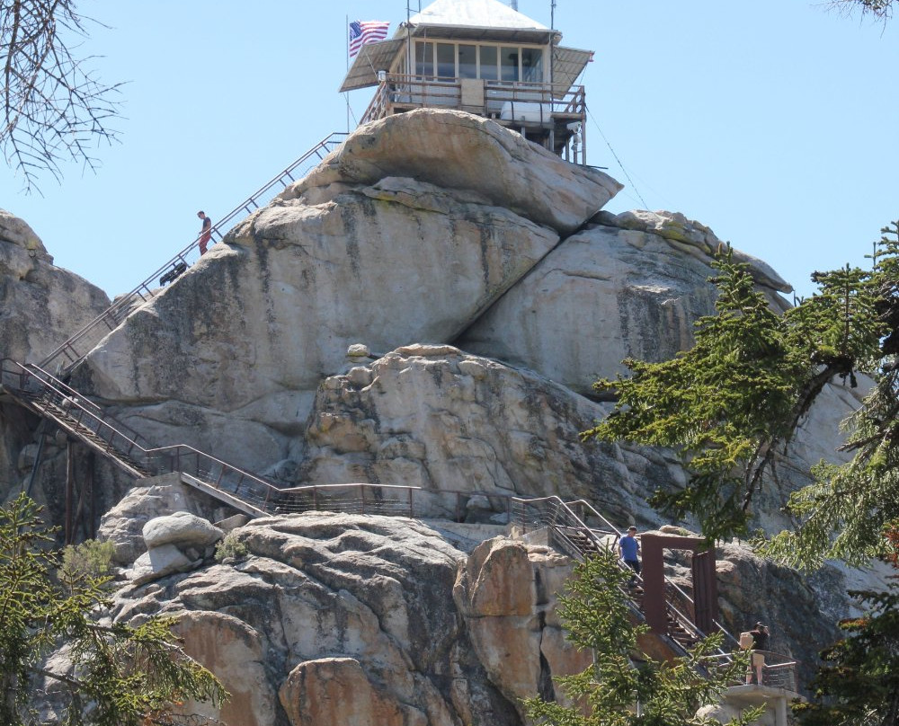 Buck Rock Lookout-红杉&国王峡谷国家公园必去景点