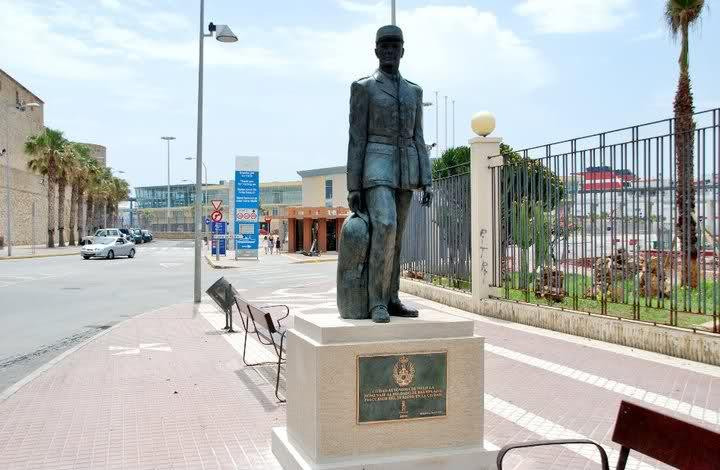 Estatua del Soldado de Reemplazo-梅利利亚必去景点